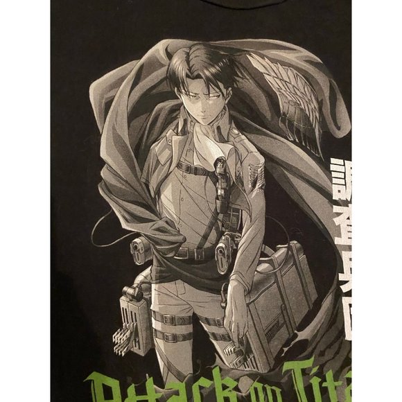 T-Shirt - Picture 3 of 4